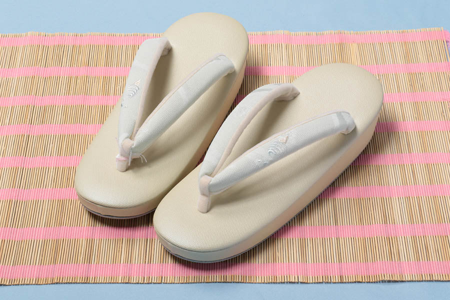 草履 夏 鼻緒 アイスクリーム 絽 普段 履き 着物 和服 女性 レディース  