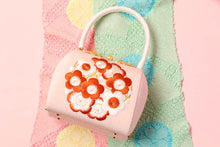 画像をギャラリービューアに読み込む, 梅 刺繍入り バッグ ピンク 縮緬 和装用 衿秀 着物 振袖 成人式 十三参り 結婚式 卒業式 訪問着 付下げ 無地 小紋 高級 上質 フォーマル 単品 大人 女性 新品 着物用バッグ 和装用 和服 和装小物 お出掛け 茶席 お茶会 鞄 和装用バッグ きもの用バッグ 着物用バッグ