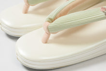 画像をギャラリービューアに読み込む, 夏草履 楊柳 刺しゅう入り 鼻緒草履 白 経シワ 楊柳シボ 着物 夏用 ぞうり 和服 刺繍 和装 小紋 紬 単衣 お出かけ着 夏 セミフォーマル 訪問着 付下げ 無地 草履 履き 女性 レディース 普段 履き 鼻緒 草履 女性 痛くない 単品 カジュアル