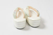 画像をギャラリービューアに読み込む, 夏草履 楊柳 刺しゅう入り 鼻緒草履 白 経シワ 楊柳シボ 着物 夏用 ぞうり 和服 刺繍 和装 小紋 紬 単衣 お出かけ着 夏 セミフォーマル 訪問着 付下げ 無地 草履 履き 女性 レディース 普段 履き 鼻緒 草履 女性 痛くない 単品 カジュアル