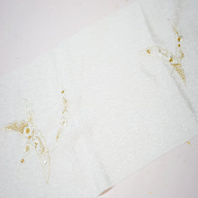 画像をギャラリービューアに読み込む, 丹後ちりめん 白 帯揚げ 正絹 衿秀 留袖用 唐織り 地紋 金 刺繍 黒留袖 袋帯 結婚式 フォーマル 神前式 結婚式用 留袖 白い帯揚げ 単品 花嫁 母 礼装用 和服 和装 着付け小物 帯あげ 和装小物 色留袖 色留 黒留 黒留袖