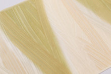 画像をギャラリービューアに読み込む, かわり織り 帯揚げ 正絹 金糸 ぼかし 金色 ベージュ モダン 和小物さくら 着物 帯揚 名古屋帯 袋帯 帯揚げ おしゃれ コーディネート 袷 単衣 付け下げ 訪問着 和服 和装 着付け小物 帯あげ 和装小物 結婚式 入学式 卒業式 色無地 色留 フォーマル 無地 小紋