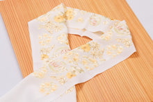 画像をギャラリービューアに読み込む, 衿元華やか 高級花丸刺繍 半衿 正絹 刺繍衿 加藤萬 着物 京都 花丸 刺繍 半襟 新品 絹 振袖 高級 長襦袢 着物 きものお出掛け 成人式 十三参り 振袖 訪問着 付下げ 小紋 女性 和服 和装小物 着付け小物 フォーマル カジュアル 可愛い 正絹半衿 衿 襟