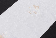 画像をギャラリービューアに読み込む, 留袖用 帯揚げ 白 黄変防止 唐織生地 地紋 刺しゅう 丹後ちりめん 上質 正絹100% 衿秀 刺繍 着物 袋帯 留袖 白 黒留袖 結婚式 フォーマル 正絹 結婚式用 通年 白い帯揚げ 単品 花嫁 母 礼装用 白地 ネオクラッセ加工シルク 色留袖 色留