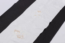画像をギャラリービューアに読み込む, 留袖用 帯揚げ 白 黄変防止 唐織生地 地紋 刺しゅう 丹後ちりめん 上質 正絹100% 衿秀 刺繍 着物 袋帯 留袖 白 黒留袖 結婚式 フォーマル 正絹 結婚式用 通年 白い帯揚げ 単品 花嫁 母 礼装用 白地 ネオクラッセ加工シルク 色留袖 色留
