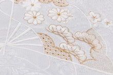 画像をギャラリービューアに読み込む, 留袖用 帯揚げ 白 黄変防止 唐織生地 地紋 刺しゅう 丹後ちりめん 上質 正絹100% 衿秀 刺繍 着物 袋帯 留袖 白 黒留袖 結婚式 フォーマル 正絹 結婚式用 通年 白い帯揚げ 単品 花嫁 母 礼装用 白地 ネオクラッセ加工シルク 色留袖 色留