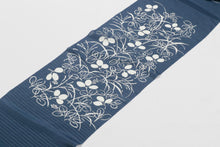 画像をギャラリービューアに読み込む, 萩模様 夏 帯揚げ 正絹 藍色 紺 加藤萬 みふじ きもの 夏用 夏着物 上質 単衣 帯あげ 染 名古屋帯 フォーマル 和装小物 帯あげ 夏物 着付け小物 紗 絽 お稽古 夏祭り 夏支度 訪問着 付下げ 無地 小紋 紬 浴衣 カジュアル ゆかた 浴衣 夏用帯揚げ