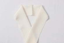 画像をギャラリービューアに読み込む, きなり 生成り 半衿 半襟 正絹 絹 白 地紋 ふっくら 縮緬 ちりめん 着物 留袖 衿秀 付下げ 紬 小紋 着物全般 普段 お稽古 生地 肌ざわり 衿元 綺麗 お出掛け 半襟 おしゃれ 成人 式 大人 子供 着物 半襟 成人式 半衿 長襦袢 振袖 女性 和服 和装小物 フォーマル カジュアル