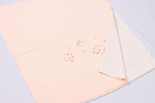 画像をギャラリービューアに読み込む, 梅の刺繍 襟巻き 着物 ショール 正絹 縮緬 和装 和装小物 マフラー 着物 晴れ着 和服 柔らか 衿秀 あたたかい 小紋 付下げ 振袖 成人式 和風 ストール 可愛い お茶 観劇 フォーマル ピンク ちりめん 生地 和柄 ショール 大判 カジュアル