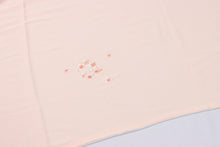 画像をギャラリービューアに読み込む, 梅の刺繍 襟巻き 着物 ショール 正絹 縮緬 和装 和装小物 マフラー 着物 晴れ着 和服 柔らか 衿秀 あたたかい 小紋 付下げ 振袖 成人式 和風 ストール 可愛い お茶 観劇 フォーマル ピンク ちりめん 生地 和柄 ショール 大判 カジュアル