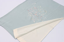 画像をギャラリービューアに読み込む, 刺繍 襟巻き 着物 ショール 正絹 縮緬 和装 和装小物 マフラー 着物 晴れ着 和服 柔らか 衿秀 あたたかい 小紋 付下げ 振袖 成人式 和風 ストール 可愛い お茶 観劇 フォーマル ピンク ちりめん 生地 和柄 ショール 大判 カジュアル