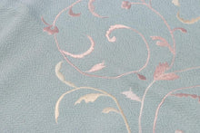 画像をギャラリービューアに読み込む, 刺繍 襟巻き 着物 ショール 正絹 縮緬 和装 和装小物 マフラー 着物 晴れ着 和服 柔らか 衿秀 あたたかい 小紋 付下げ 振袖 成人式 和風 ストール 可愛い お茶 観劇 フォーマル ピンク ちりめん 生地 和柄 ショール 大判 カジュアル