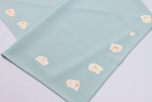 画像をギャラリービューアに読み込む, 襟巻き 着物 ショール 正絹 縮緬 和装 和装小物 マフラー 着物 晴れ着 和服 柔らか 加賀友禅 作家 落款 あたたかい 小紋 付下げ 振袖 成人式 和風 ストール 可愛い お茶 観劇 フォーマル ピンク ちりめん 生地 和柄 ショール 大判 カジュアル