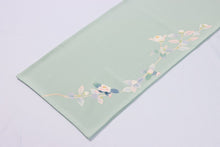 画像をギャラリービューアに読み込む, 襟巻き 着物 ショール 正絹 縮緬 和装 和装小物 マフラー 着物 晴れ着 和服 柔らか 加賀友禅 作家 落款 あたたかい 小紋 付下げ 振袖 成人式 和風 ストール 可愛い お茶 観劇 フォーマル ピンク ちりめん 生地 和柄 ショール 大判 カジュアル