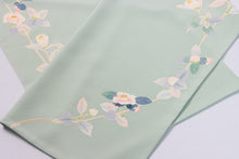 画像をギャラリービューアに読み込む, 襟巻き 着物 ショール 正絹 縮緬 和装 和装小物 マフラー 着物 晴れ着 和服 柔らか 加賀友禅 作家 落款 あたたかい 小紋 付下げ 振袖 成人式 和風 ストール 可愛い お茶 観劇 フォーマル ピンク ちりめん 生地 和柄 ショール 大判 カジュアル