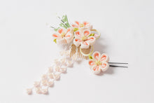 画像をギャラリービューアに読み込む, 花咲く つまみかんざし ピンク つまみ細工 簪 セット 縮緬 絞り 花しおり つまみ簪 かんざし 袴 振袖 十三参り 卒業式 成人式 ママ振り 髪飾り 着物 結婚式 和装 髪 かんざし 和服 浴衣 髪飾り かんざし 簪 高級 和装用 着物 訪問着 小紋 フォーマル ヘアアクセサリー