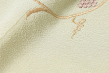 画像をギャラリービューアに読み込む, 刺繍 襟巻き 着物 ショール 正絹 縮緬 和装 和装小物 マフラー 着物 晴れ着 和服 柔らか 衿秀 あたたかい 小紋 付下げ 振袖 成人式 和風 ストール 可愛い お茶 観劇 フォーマル ピンク ちりめん 生地 和柄 ショール 大判 カジュアル