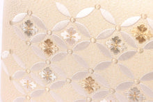 画像をギャラリービューアに読み込む, 着物 バッグ 和装用 衿秀 正絹 刺繍 可愛い 和装バッグ 結婚式 訪問着 高級 上質 フォーマル 大人 女性 新品 着物用バッグ 振袖 訪問着 付け下げ 小物入れ 鞄 着物に合わせるバッグ 和装用バック