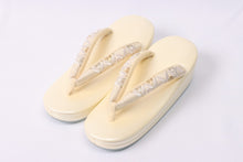 画像をギャラリービューアに読み込む, 着物 バッグ 和装用 衿秀 正絹 刺繍 可愛い 和装バッグ 結婚式 訪問着 高級 上質 フォーマル 大人 女性 新品 着物用バッグ 振袖 訪問着 付け下げ 小物入れ 鞄 着物に合わせるバッグ 和装用バック