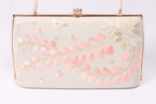 画像をギャラリービューアに読み込む, 着物 バッグ 和装用 衿秀 正絹 刺繍 可愛い 和装バッグ 結婚式 訪問着 高級 上質 フォーマル 大人 女性 新品 着物用バッグ 振袖 訪問着 付け下げ 小物入れ 鞄 着物に合わせるバッグ 和装用バック