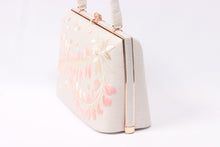 画像をギャラリービューアに読み込む, 着物 バッグ 和装用 衿秀 正絹 刺繍 可愛い 和装バッグ 結婚式 訪問着 高級 上質 フォーマル 大人 女性 新品 着物用バッグ 振袖 訪問着 付け下げ 小物入れ 鞄 着物に合わせるバッグ 和装用バック
