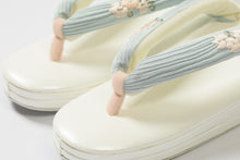 画像をギャラリービューアに読み込む, 夏草履 楊柳の生地 刺繍 ブルー 鼻緒草履 衿秀 着物 草履 ぞうり 和服 刺繍 和装 小紋 紬 普段 フォーマル 七五三 お茶会 成人式 振袖 卒業式 結婚式 訪問着 付下げ 草履 履き 女性 レディース 普段 履き レディース 鼻緒 草履 女性 痛くない 単品 カジュアル