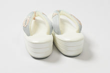 画像をギャラリービューアに読み込む, 夏草履 楊柳の生地 刺繍 ブルー 鼻緒草履 衿秀 着物 草履 ぞうり 和服 刺繍 和装 小紋 紬 普段 フォーマル 七五三 お茶会 成人式 振袖 卒業式 結婚式 訪問着 付下げ 草履 履き 女性 レディース 普段 履き レディース 鼻緒 草履 女性 痛くない 単品 カジュアル