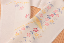 画像をギャラリービューアに読み込む, 加賀友禅 正絹半衿 柳に傘 手書き 縮緬 白 正絹 絹 半衿 本加賀友禅 作家 落款 ちりめん 着物 付下げ 小紋 無地 紬 着物全般 普段 お稽古 衿元 綺麗 半襟 おしゃれ 大人 長襦袢 女性 和服 和装小物 着付け小物 カジュアル 可愛い 衿 襟