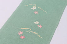 画像をギャラリービューアに読み込む, 加賀友禅 正絹半衿 柳に傘 手書き 縮緬 緑 正絹 絹 半衿 本加賀友禅 作家 落款 ちりめん 着物 付下げ 小紋 無地 紬 着物全般 普段 お稽古 衿元 綺麗 半襟 おしゃれ 大人 長襦袢 女性 和服 和装小物 着付け小物 カジュアル 可愛い 衿 襟