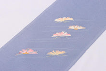 画像をギャラリービューアに読み込む, 加賀友禅 正絹半衿 松 手書き 縮緬 青 正絹 絹 半衿 本加賀友禅 作家 落款 ちりめん 着物 付下げ 小紋 無地 紬 着物全般 普段 お稽古 衿元 綺麗 半襟 おしゃれ 大人 長襦袢 女性 和服 和装小物 着付け小物 カジュアル 可愛い 衿 襟