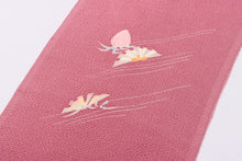 画像をギャラリービューアに読み込む, 加賀友禅 正絹半衿 松 手書き 縮緬 濃いピンク 正絹 絹 半衿 本加賀友禅 作家 落款 ちりめん 着物 付下げ 小紋 無地 紬 着物全般 普段 お稽古 衿元 綺麗 半襟 おしゃれ 大人 長襦袢 女性 和服 和装小物 着付け小物 カジュアル 可愛い 衿 襟