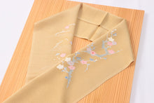 画像をギャラリービューアに読み込む, 加賀友禅 正絹半衿 波に梅 手書き 縮緬 黄色 正絹 絹 半衿 本加賀友禅 作家 落款 ちりめん 着物 付下げ 小紋 無地 紬 着物全般 普段 お稽古 衿元 綺麗 半襟 おしゃれ 大人 長襦袢 女性 和服 和装小物 着付け小物 カジュアル 可愛い 衿 襟