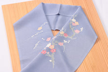 画像をギャラリービューアに読み込む, 加賀友禅 正絹半衿 波に梅 手書き 縮緬 青 正絹 絹 半衿 本加賀友禅 作家 落款 ちりめん 着物 付下げ 小紋 無地 紬 着物全般 普段 お稽古 衿元 綺麗 半襟 おしゃれ 大人 長襦袢 女性 和服 和装小物 着付け小物 カジュアル 可愛い 衿 襟