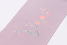 画像をギャラリービューアに読み込む, 加賀友禅 正絹半衿 梅 手書き 縮緬 ピンク 紫 正絹 絹 半衿 本加賀友禅 作家 落款 ちりめん 着物 付下げ 小紋 無地 紬 着物全般 普段 お稽古 衿元 綺麗 半襟 おしゃれ 大人 長襦袢 女性 和服 和装小物 着付け小物 カジュアル 可愛い 衿 襟
