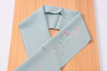 画像をギャラリービューアに読み込む, 加賀友禅 正絹半衿 花 手書き 縮緬 緑 正絹 絹 半衿 本加賀友禅 作家 落款 ちりめん 着物 付下げ 小紋 無地 紬 着物全般 普段 お稽古 衿元 綺麗 半襟 おしゃれ 大人 長襦袢 女性 和服 和装小物 着付け小物 カジュアル 可愛い 衿 襟