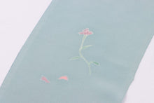 画像をギャラリービューアに読み込む, 加賀友禅 正絹半衿 花 手書き 縮緬 緑 正絹 絹 半衿 本加賀友禅 作家 落款 ちりめん 着物 付下げ 小紋 無地 紬 着物全般 普段 お稽古 衿元 綺麗 半襟 おしゃれ 大人 長襦袢 女性 和服 和装小物 着付け小物 カジュアル 可愛い 衿 襟