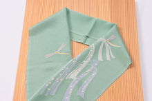 画像をギャラリービューアに読み込む, 加賀友禅 正絹半衿 とんぼ 秋 手書き 縮緬 緑 正絹 絹 半衿 本加賀友禅 作家 落款 ちりめん 着物 付下げ 小紋 無地 紬 着物全般 普段 お稽古 衿元 綺麗 半襟 おしゃれ 大人 長襦袢 女性 和服 和装小物 着付け小物 カジュアル 可愛い 衿 襟