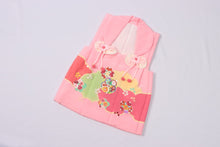 画像をギャラリービューアに読み込む, 日本製 被布コート 単品 七五三 着物 3歳 女の子 正絹 被布着 被布 初節句 衣装 絹100% 羽織り 和装 3歳 7歳 女の子 古典 正絹 きんちゃく キッズ 女の子 ガールズ 女児 七五三 日本製 衿秀 子供 初詣 桃の節句 防寒 子供 着物 正月 和服 和装 子ども用 ピンク 友禅模様