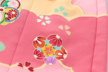 画像をギャラリービューアに読み込む, 日本製 被布コート 単品 七五三 着物 3歳 女の子 正絹 被布着 被布 初節句 衣装 絹100% 羽織り 和装 3歳 7歳 女の子 古典 正絹 きんちゃく キッズ 女の子 ガールズ 女児 七五三 日本製 衿秀 子供 初詣 桃の節句 防寒 子供 着物 正月 和服 和装 子ども用 ピンク 友禅模様