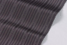 画像をギャラリービューアに読み込む, お召し紬 反物 紬 着物 黒 ブラック 袷 西村織物 博多伝統工芸 単衣 紬 お召 献上模様 おしゃれ カジュアル 単衣 女性 レディース 和服 和装小物 着付け 柄入り 着付け小物 おしゃれ カジュアル 単衣着物 お召 御召 紬