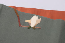 画像をギャラリービューアに読み込む, 木蓮 押し絵付き 正絹 名古屋帯 仕立て おしゃれ 茶 緑 着物 高級 縮緬 染帯 押絵 帯 柄 花柄 花 模様 カジュアル 染 紬 紅型 お洒落 おしゃれ帯 かわいい 着物 和装小物 着付け小物 小紋