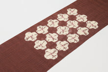 画像をギャラリービューアに読み込む, 名古屋帯 反物 正絹 絞り 桐生 桐生絞り 名門 泉織物 謹製 菱絞り 茶色 帯 未仕立て 九寸名古屋帯 なごや帯 おしゃれ カジュアル お洒落 高級 着付け レディース 色無地 無地 付下げ 紬 小紋 木綿 きもの 着物 女性 和服 和装小物 着付け小物 単衣 袷