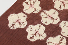 画像をギャラリービューアに読み込む, 名古屋帯 反物 正絹 絞り 桐生 桐生絞り 名門 泉織物 謹製 菱絞り 茶色 帯 未仕立て 九寸名古屋帯 なごや帯 おしゃれ カジュアル お洒落 高級 着付け レディース 色無地 無地 付下げ 紬 小紋 木綿 きもの 着物 女性 和服 和装小物 着付け小物 単衣 袷