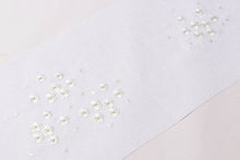 画像をギャラリービューアに読み込む, 留袖用 帯揚げ 白 さくら 桜 刺しゅう 丹後ちりめん 上質 正絹100% 京都 和装小物 着物 袋帯 留袖 白 黒留袖 結婚式 フォーマル 正絹 結婚式用 通年 白い帯揚げ 単品 花嫁 母 礼装用 白地 色留袖 色留