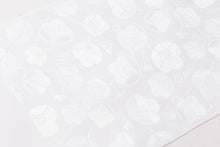 画像をギャラリービューアに読み込む, 留袖用 帯揚げ 白 地紋 丹後ちりめん 上質 正絹100% 衿秀 着物 袋帯 留袖 白 黒留袖 結婚式 フォーマル 正絹 結婚式用 通年 白い帯揚げ 単品 花嫁 母 礼装用 白地 色留袖 色留