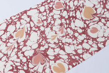 画像をギャラリービューアに読み込む, ハート マーブル模様 帯揚げ 正絹 赤色 龍工房 高級 和服 着物 しゃれ袋 名古屋帯 おしゃれ カジュアル 袷 単衣 パーティー 付下げ お茶会 無地 紬 小紋 木綿 着付け小物 帯あげ 和装小物