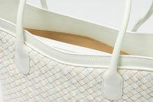 画像をギャラリービューアに読み込む, 牛皮 縮緬 バッグ 和装 洋装 着物 バッグ 白 ホワイト 衿秀 がま口バック 和服 普段用 和装用 トートバック 和装用 和服 着物初心者 お出掛け 茶席 お茶会 鞄 着物に合わせるバッグ 和装用バック カジュアル きもの用バック 着物用バック 小紋 付下げ 無地 小紋 紬