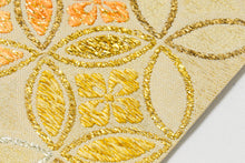 画像をギャラリービューアに読み込む, 半幅帯 正絹 七宝模様 唐織 金 ゴールド ベージュ 西陣織物 京都 博多帯 博多織 日本製 帯 細帯 着物 フォーマル カジュアル 単衣 小紋 和服 和装 和装小物 着付け 小物 お洒落 女性用 レディース きもの 着物 高級 訪問着 付下げ 小紋 無地