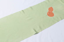 画像をギャラリービューアに読み込む, ひょうたんなまず 帯揚げ 正絹 縮緬 絞り なまず模様 若草色 衿秀 高級 和服 着物 しゃれ袋 名古屋帯 おしゃれ カジュアル 袷 単衣 お茶会 付下げ 色無地 小紋 紬 木綿 着付け小物 帯あげ 和装小物