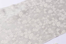 画像をギャラリービューアに読み込む, さくら地紋 帯揚げ 正絹 桜 地紋 両面 桜吹雪 春 和小物さくら 着物 名古屋帯 袋帯 母の日 還暦祝い おしゃれ カジュアル 小紋 袷 単衣 コーディネート 付け下げ 和服 和装 小紋 紬 無地 付下げ 訪問着 着付け小物 帯あげ 和装小物